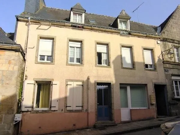 Bien immobilier de rendement Vente Guémené-sur-Scorff 1p 139m² 225930€