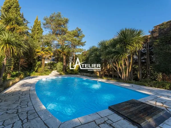 Vends maison en parfait état avec jardin luxuriant - 173m²