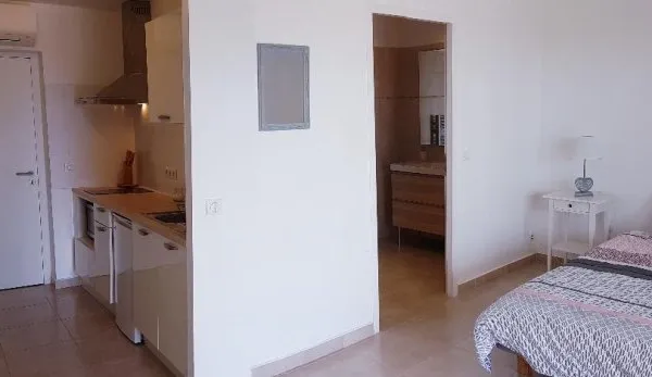 Loue appartement 30m² Toulon Ouest - Beau studio terrasse au calme tout confort proche commodités