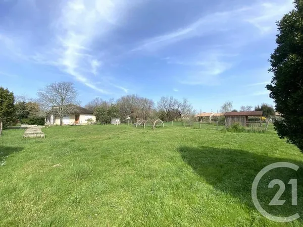 Terrain 720 m²