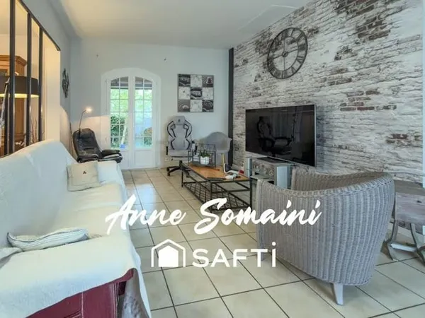 Maison 7 pièces 214 m²