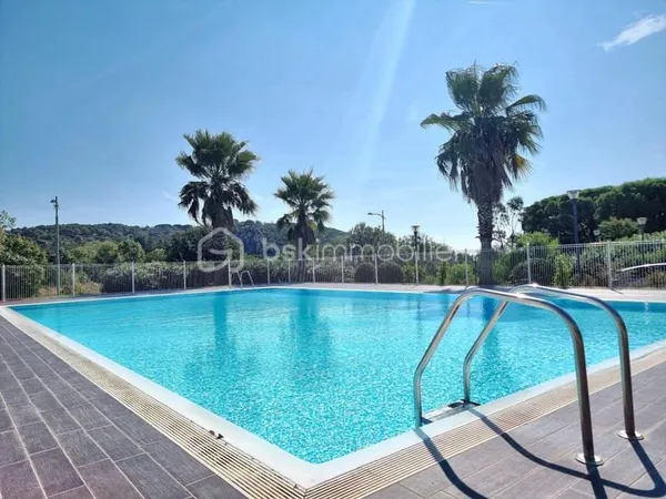 EXCLU 30M2 - TERRASSE - PARKING SS-SOL BOXABLE - PROCHE COMMODITÉS - DOUBLE VITRAGE - VOLETS ELECTRI