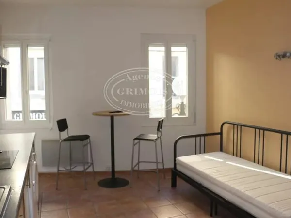 Credit Vendeur - 2 appartements et 1 local commercial