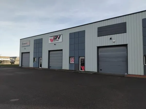 ANDREZIEUX BOUTHEON LOCAL dépôt et 2 bureaux