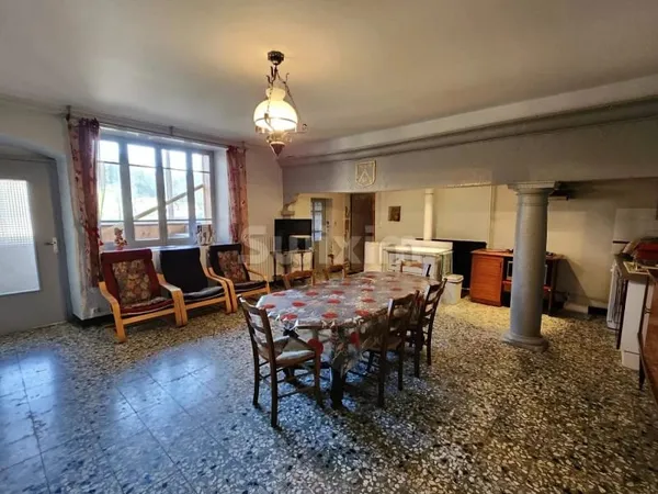 Maison 9 pièces 281 m²