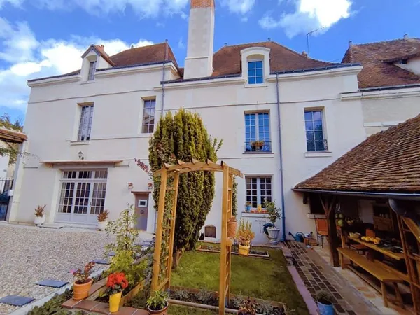 Demeure du XVII 9 pièce(s) 229 m2 Jardin et Grange