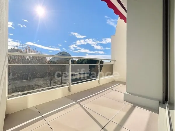 Appartement Couchant proche plages et garage en option