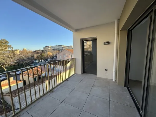 APPARTEMENT T2 NEUF à FREJUS-PLAGE