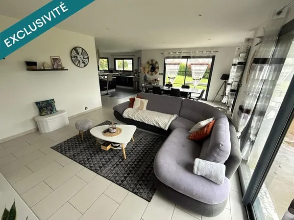 MAISON CONTEMPORAINE DE 146 M2, 4 CHAMBRES, SUR 3470 M2 DE TERRAIN