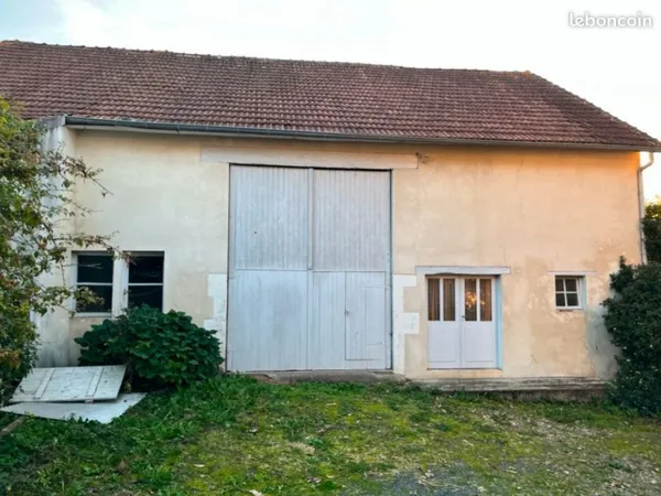 Granges à louer - creuzier-le-vieux