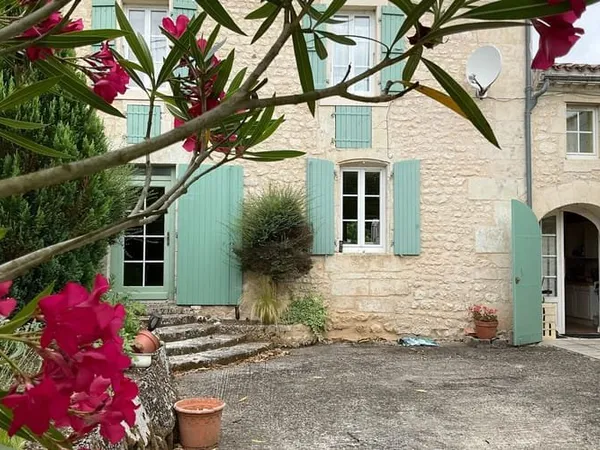 Maison 6 pièces 280 m²