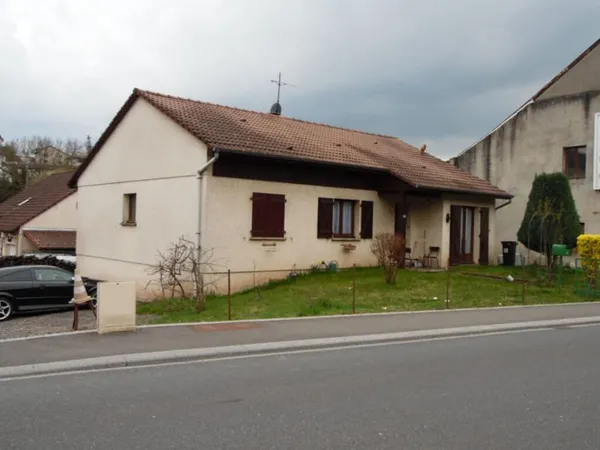 MOYENMOUTIER MAISON PLAIN PIED SUR SOUS-SOL