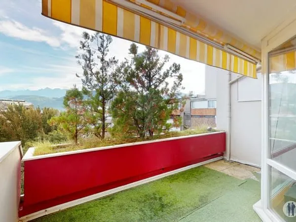 T4 de 82m² avec balcon de 10m² + cave + place de parking