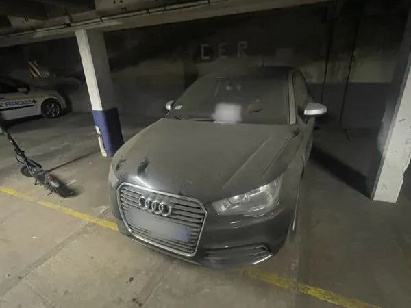 Place de parking louée à vendre - Paris 13e (Rue Vergniaud)