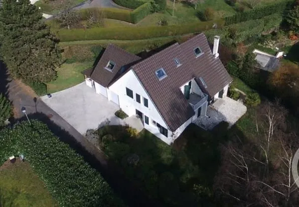 Maison 9 pièces 255 m²