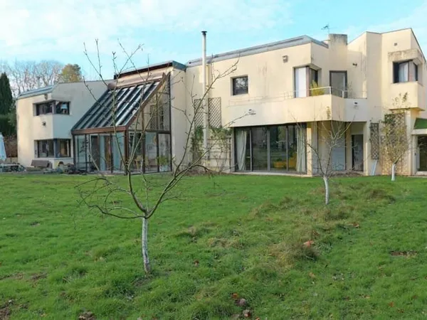 Maison 8 pièces 226 m²