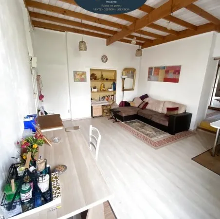 lodeve centre, appartement 95 m2 duplex, bien situé, 3 chamb