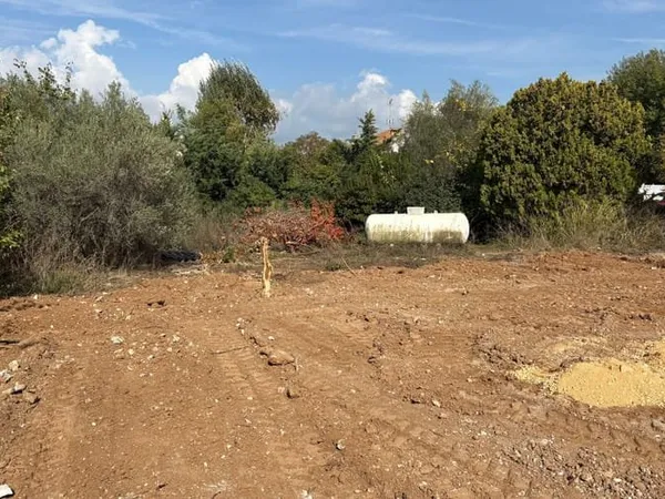 Terrain 467 m²