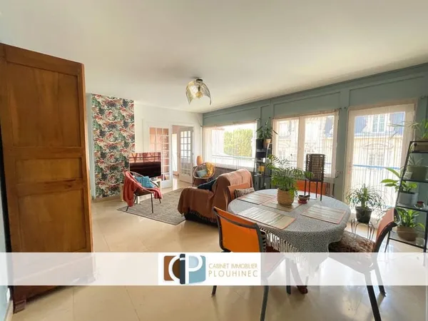 Très bel appartement 5 pièces traversant avec balcon - Mâcon