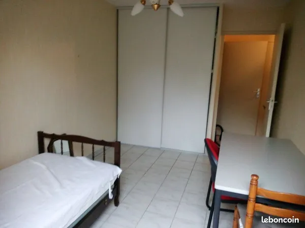 Chambre meublée dans colocation Castanet Tolosan