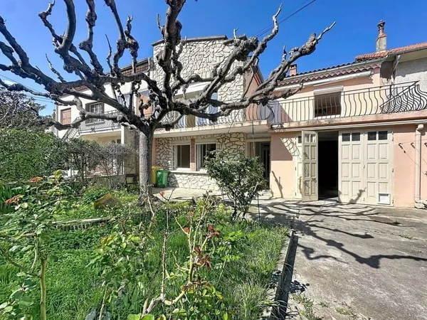 Maison À Vendre Avignon Extra-Muros, 149 m², 4 chambres, Jardin, Garage, dépendance 40 m²