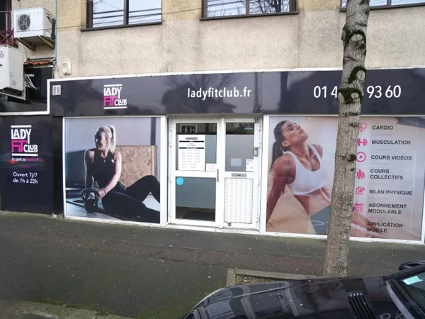 Opportunité : Local commercial spacieux proche boulevard de