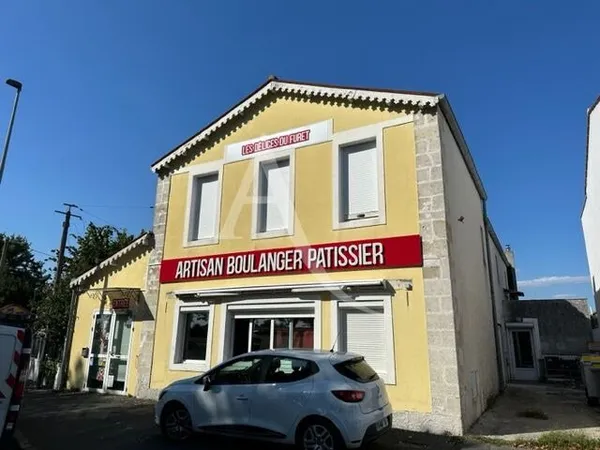 Commerce 166 m²