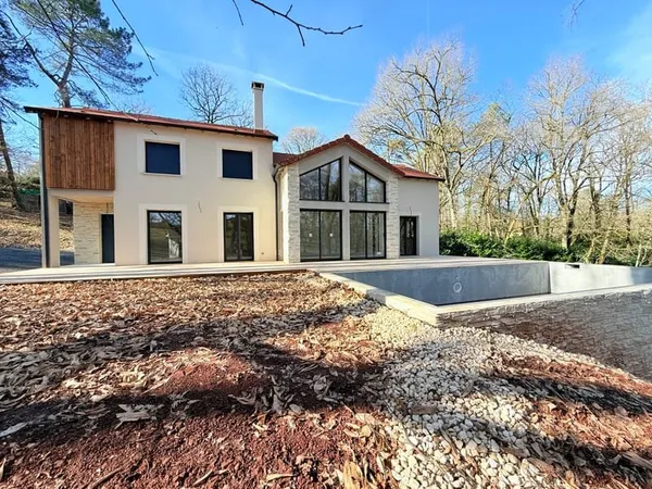 ✨ Maison contemporaine neuve avec piscine - Prestations haut de gamme - Ussac