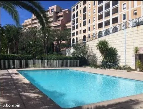 Septembre à fin Déc Studio Cabine Piscine proche Monaco