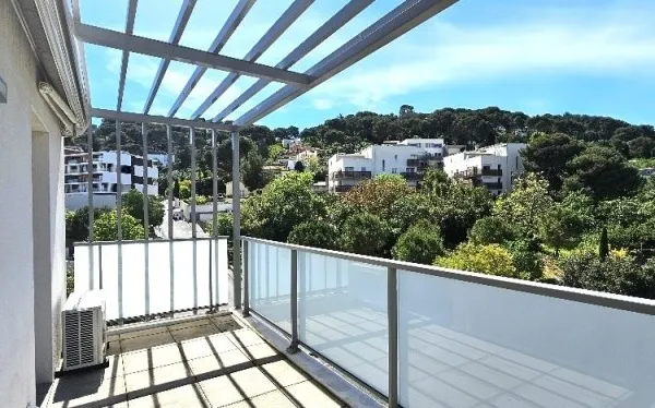 Superbe appartement T4 dernier Ã©tage avec terrasse vue panoramiq