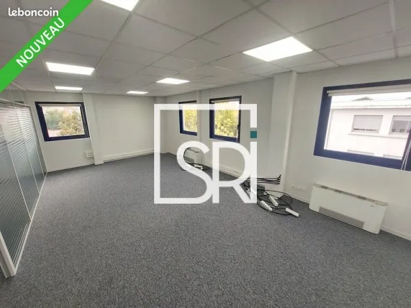 BUREAUX 120 m² CLERMONT FERRAND