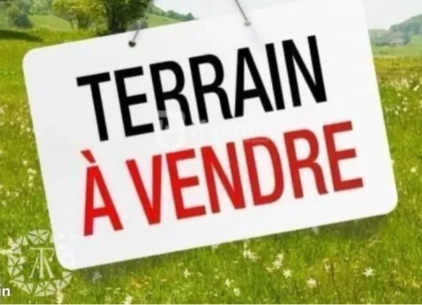 À vendre - Terrain 689 m² à Saint-Chély-d'Apcher