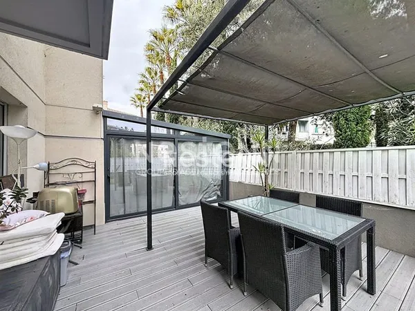 Cannes - 3 pièces 56m2 - terrasse 61m2 - très bon état