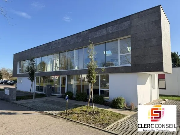 Bureau 2 pièces 115 m²