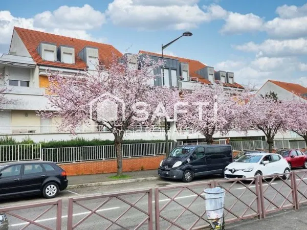 SUPERBE APPARTEMENT TYPE F2 EN REZ DE CHAUSSEE AVEC TERRASSE - QUARTIER VOLEMBERT