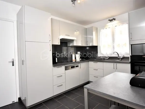 MAISON FAMILIALE A ORMESSON-SUR-MARNE