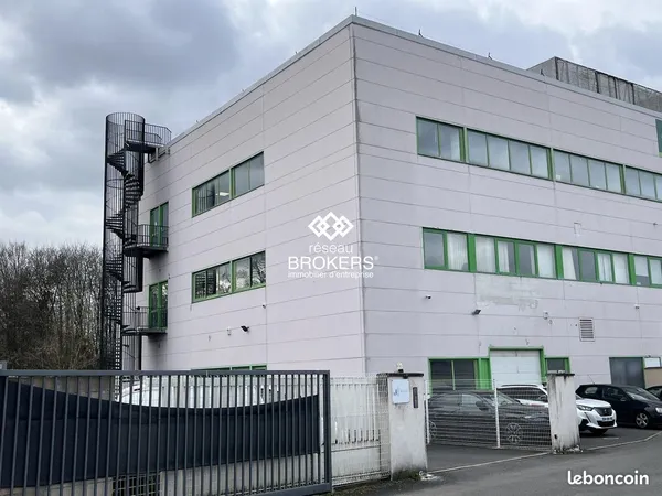 Bureaux 1500 m² Savigny-le-Temple
