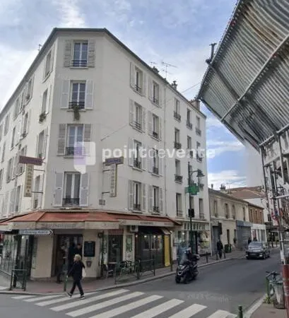 Local commercial 148 m²