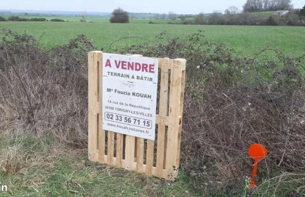 Terrain 682 m² ST COSME EN VAIRAIS