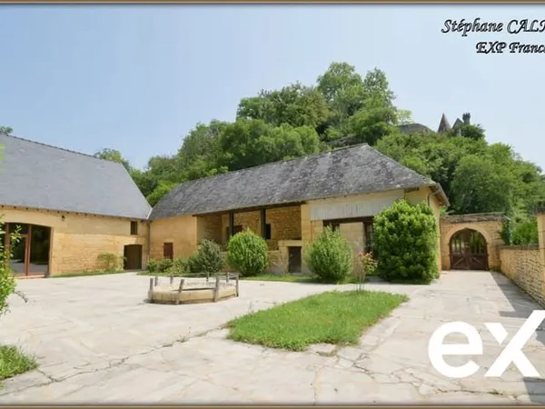 15 mns de Sarlat - Propriété en pierre - Dépendances - Piscin