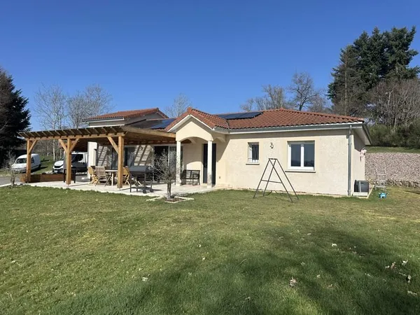 Maison neuve avec vue et prestations de qualité