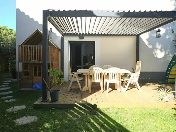 Maison 3 chambres avec jardin et parking