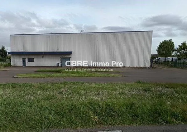 Local d'activité 1388 m²