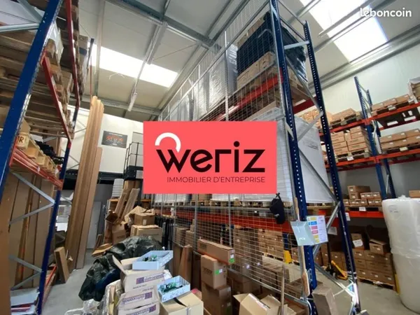 Local industriel 240 m²
