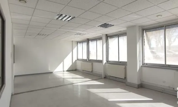 Bureaux 300 m²