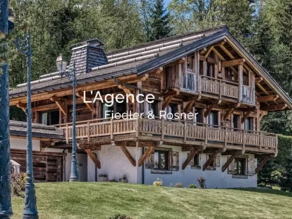Chalet 12 pièces 283 m²