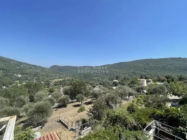 LE BAR/LOUP Villa + Studio sur 5 000€m²