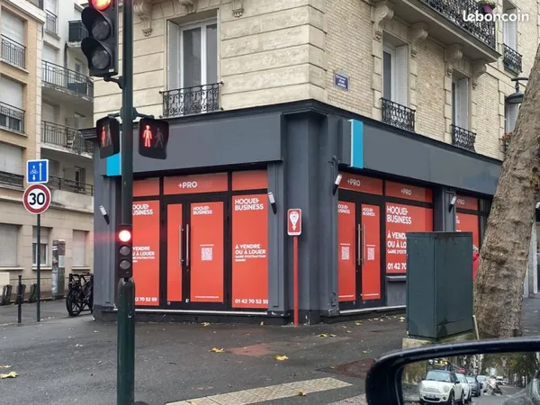 Bar 79 m² Clichy