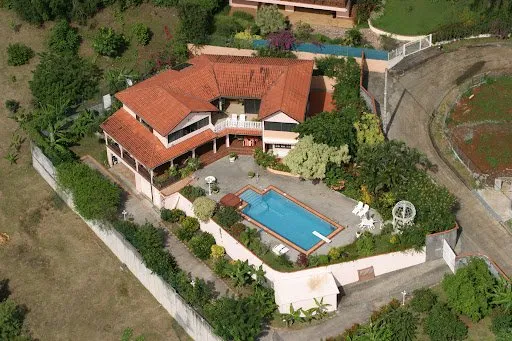Propriété 9 pièces 388 m²