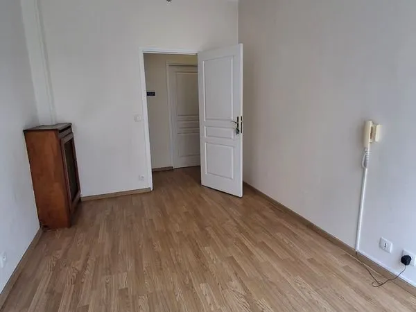 Location pièce 12 m2-Sèvres